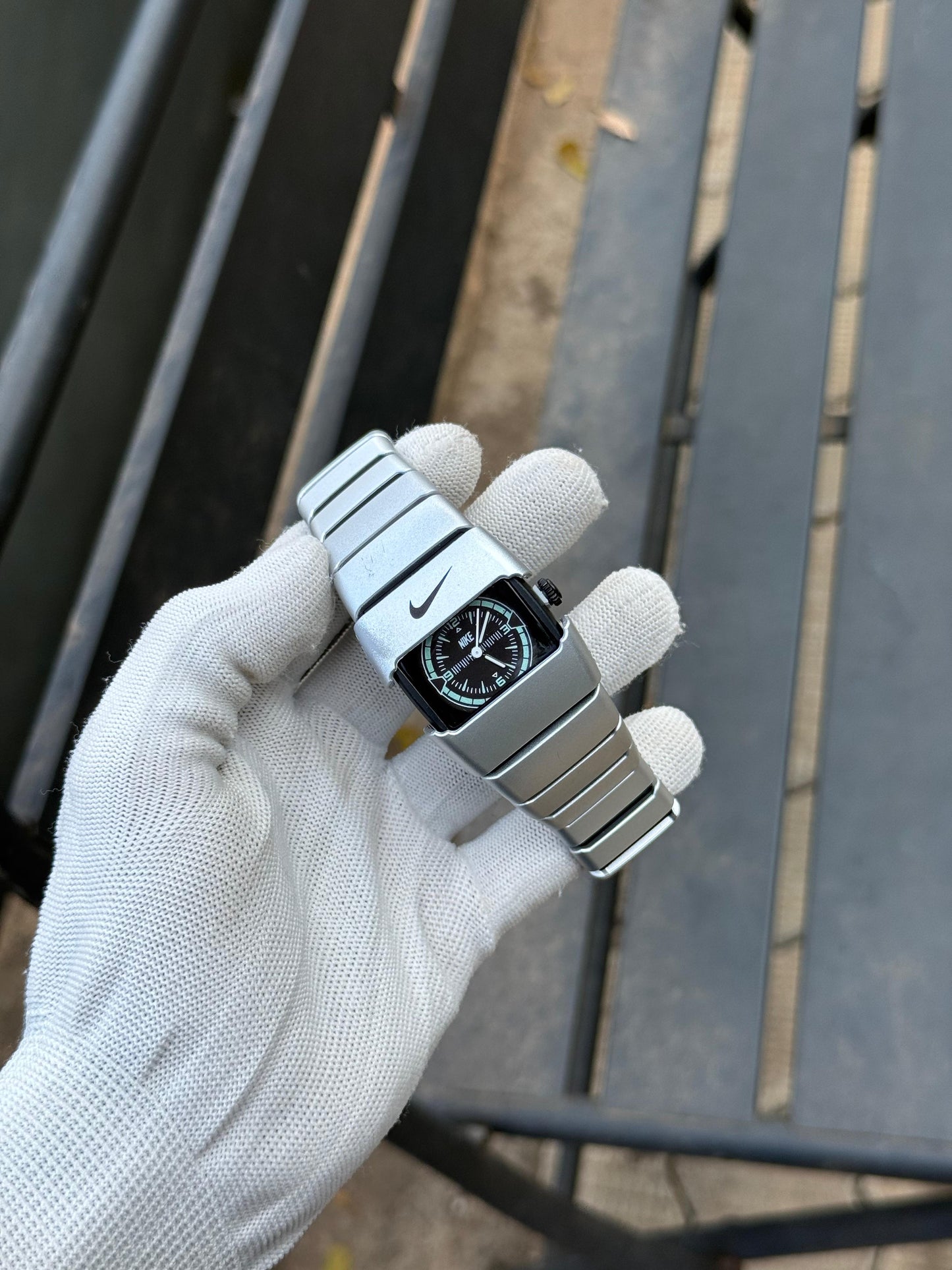 NIKE D-LINE - GREEN ANALOG