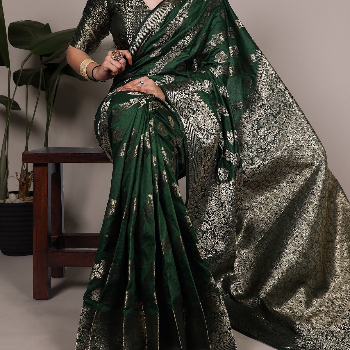 Designed for all-day comfort with a touch of festive finesse—this weaving work nylon saree is a true classic 🌸

✨Price : 980/-